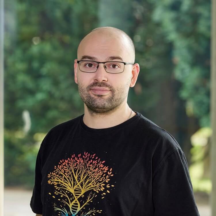Petr Popov photo